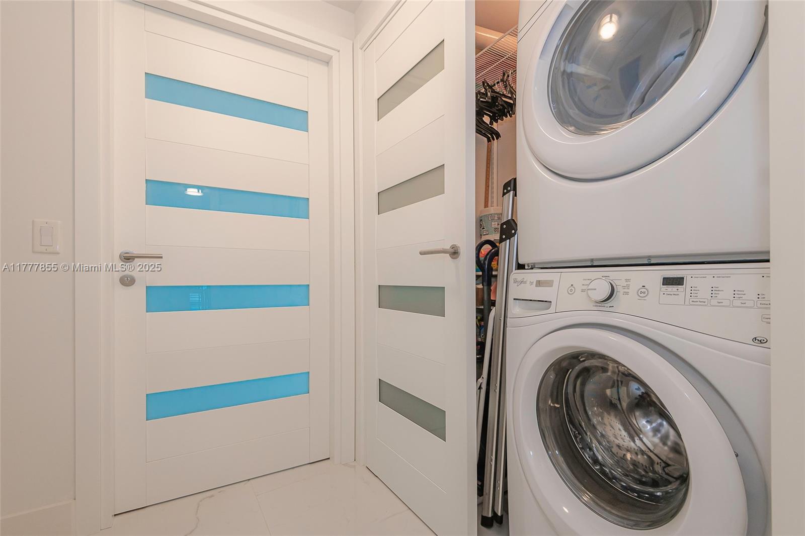 MARINA PALMS RESIDENCES N - Residential