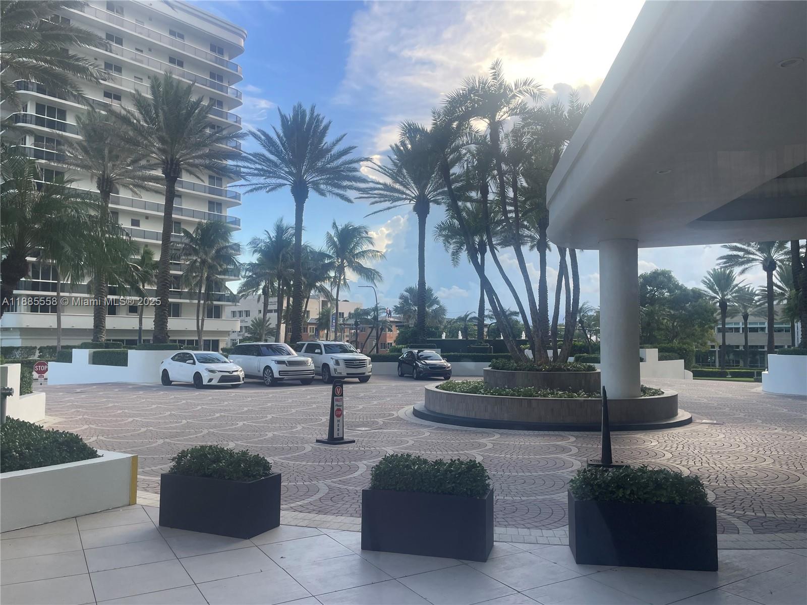 MAJESTIC TOWER - Residential Lease