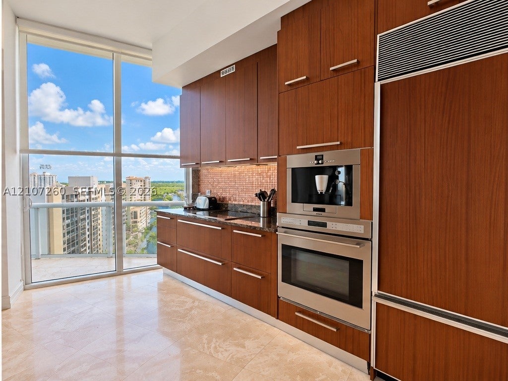 Properties 3 16001 Collins Ave 1605