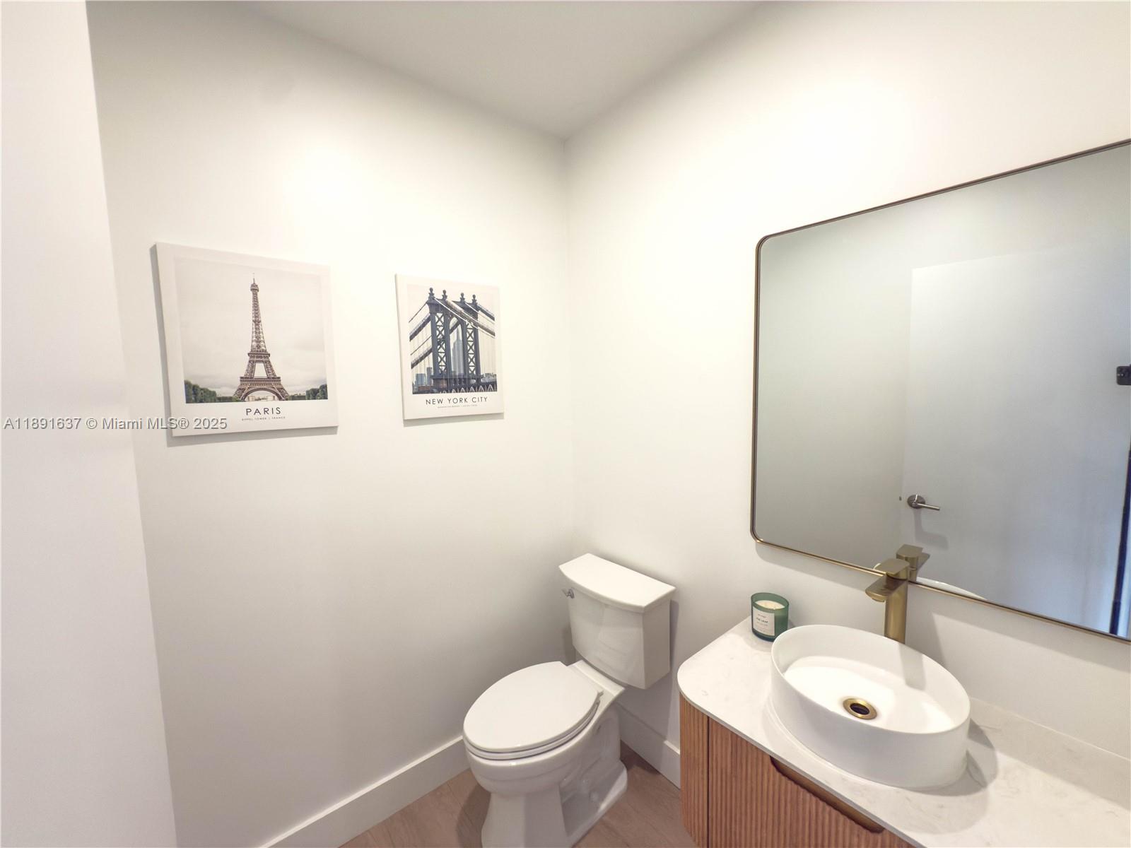 M SHORES BAY PK ESTATES - Residential Lease