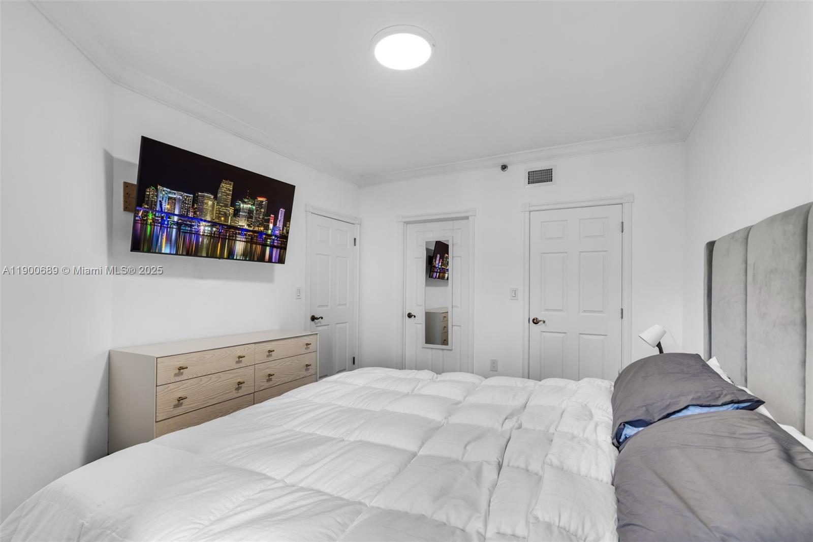 BRICKELL KEY II CONDO - Residential