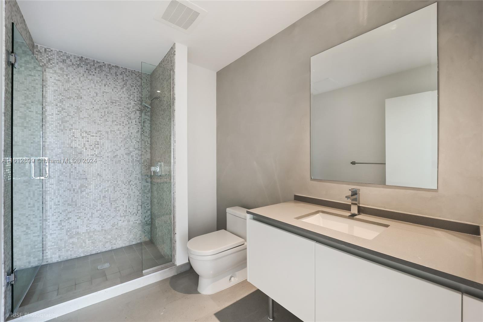 RISE CONDO - Residential Lease