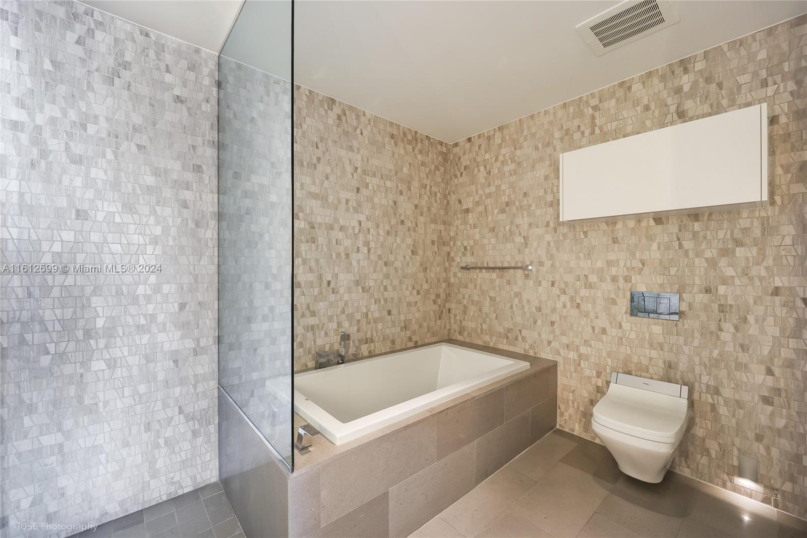 RISE CONDO - Residential Lease