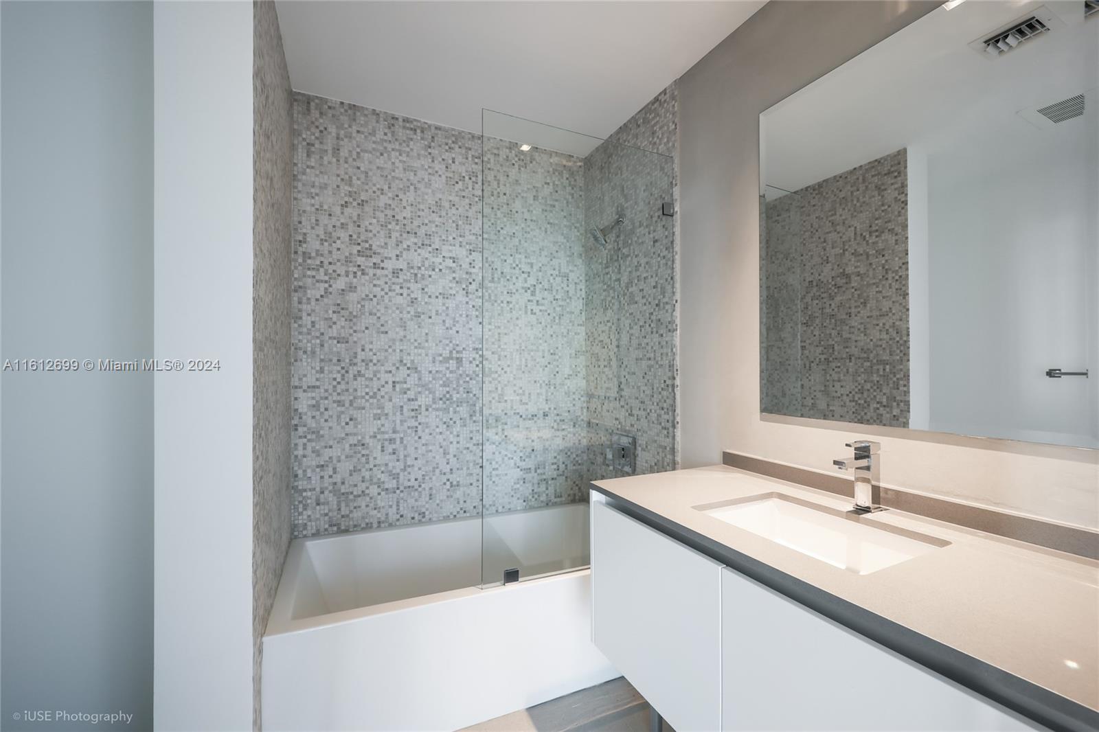 RISE CONDO - Residential Lease