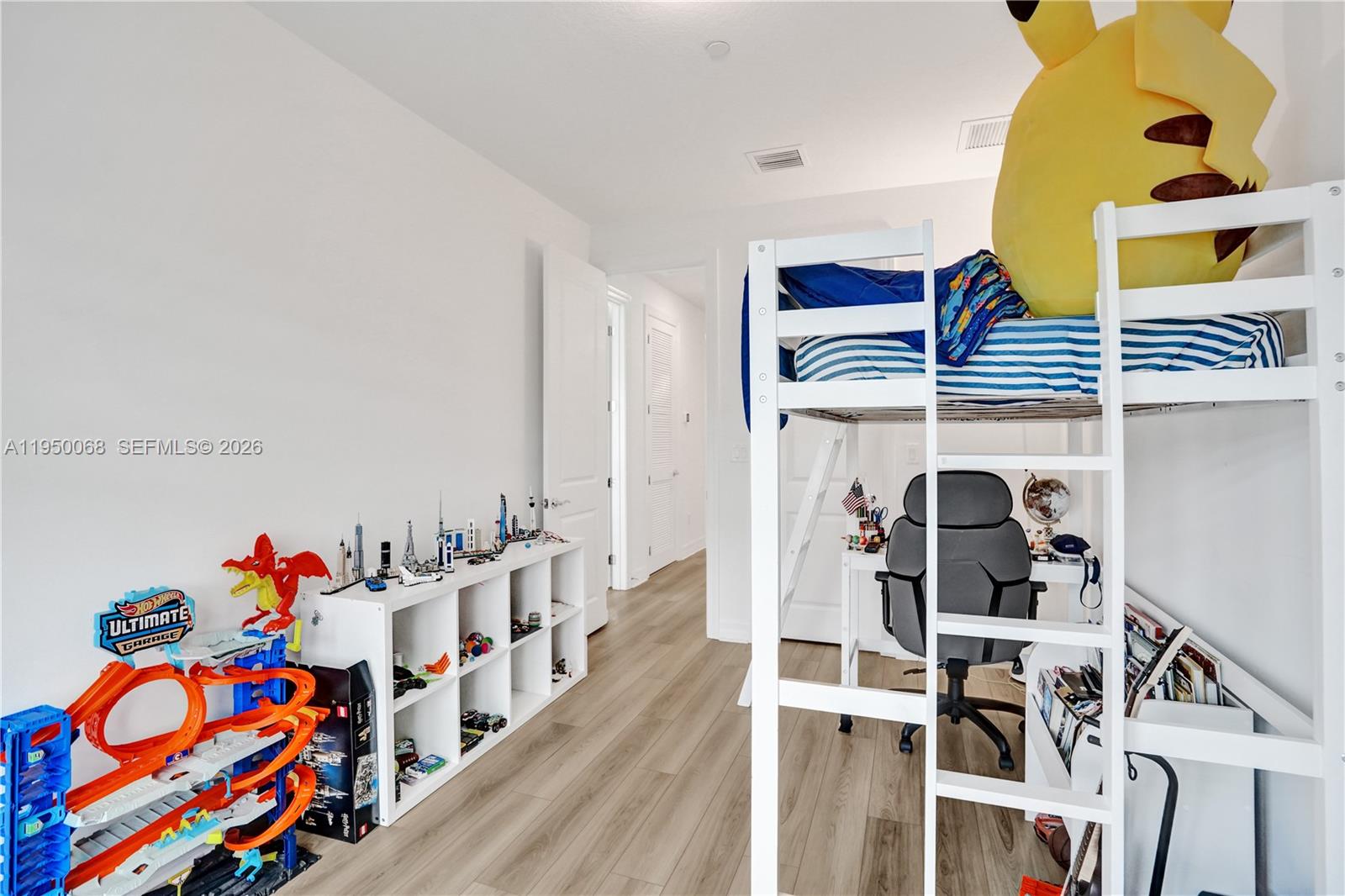 AMERICAN EXPRESS TRACT - Residential