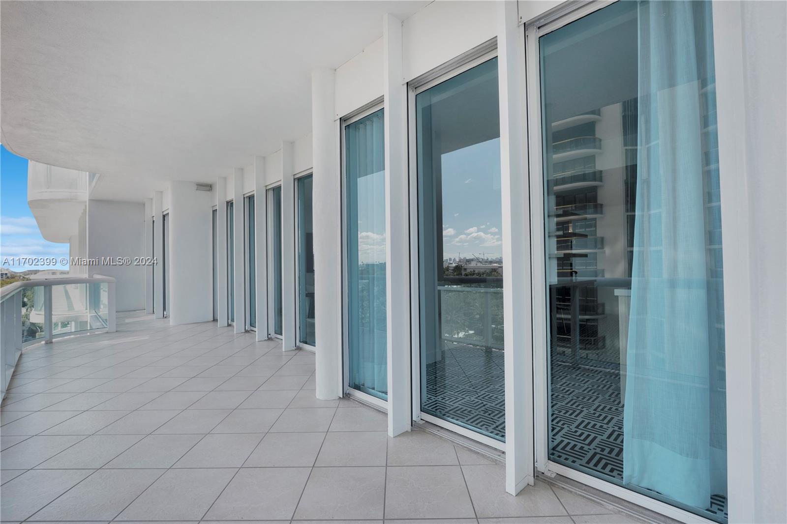 THE PALACE AT BAL HARBOUR - Residential