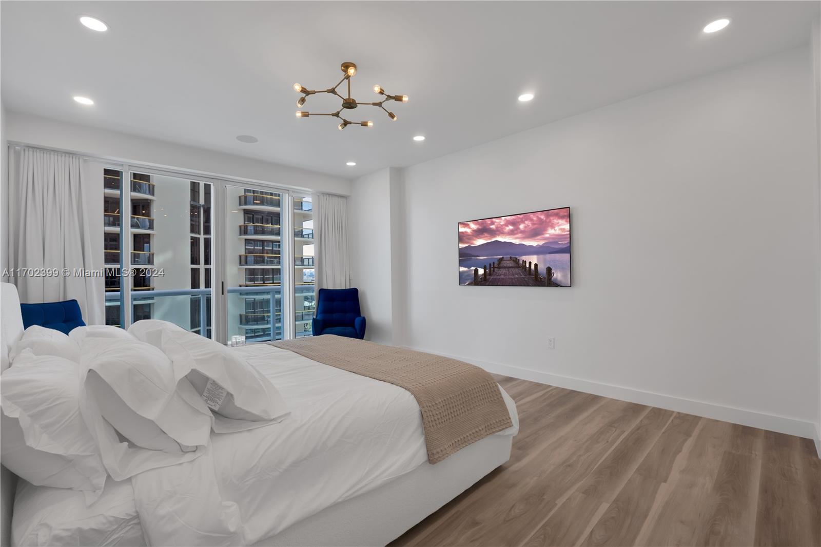 THE PALACE AT BAL HARBOUR - Residential