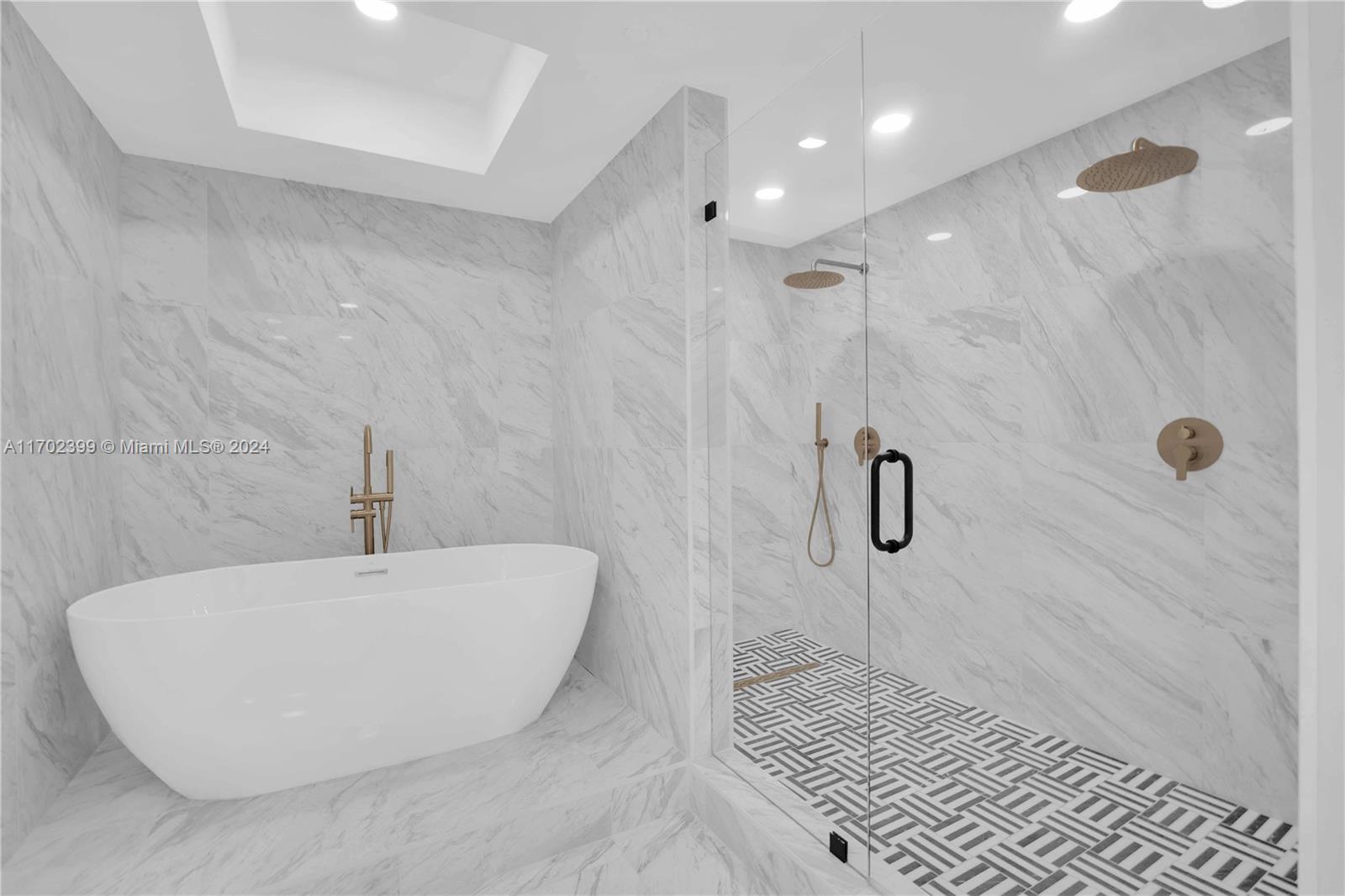 THE PALACE AT BAL HARBOUR - Residential