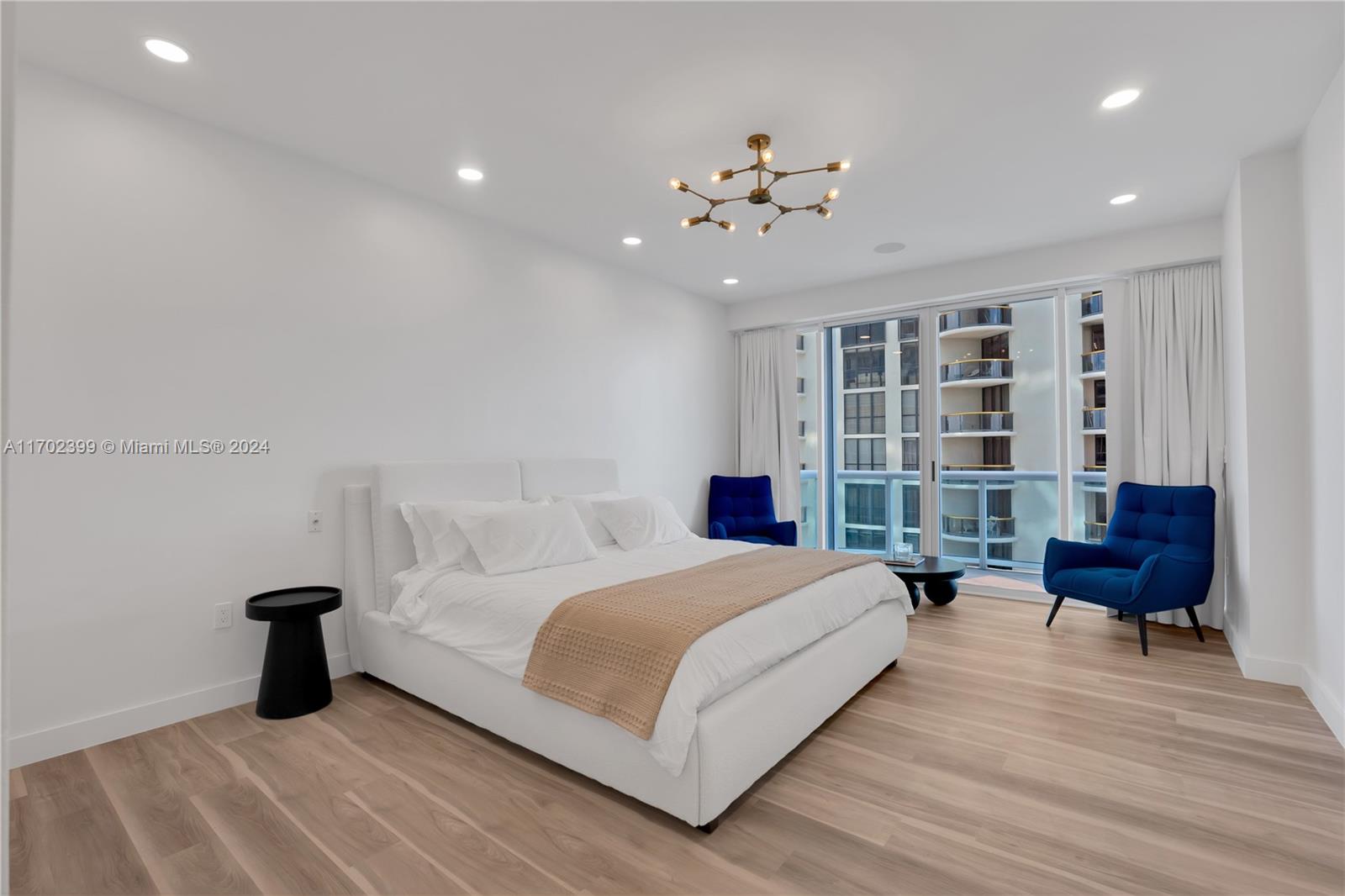 THE PALACE AT BAL HARBOUR - Residential