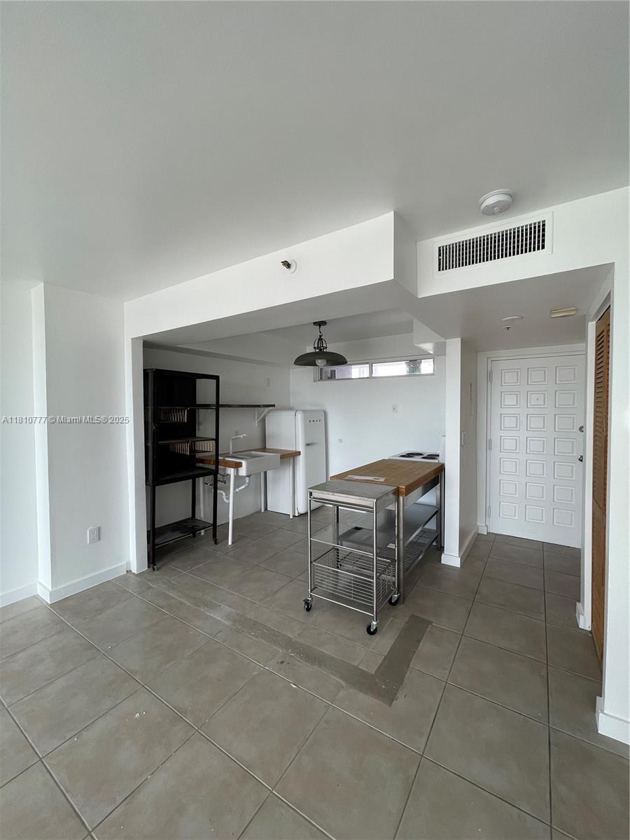 NIRVANA CONDO NO FOUR CON - Residential