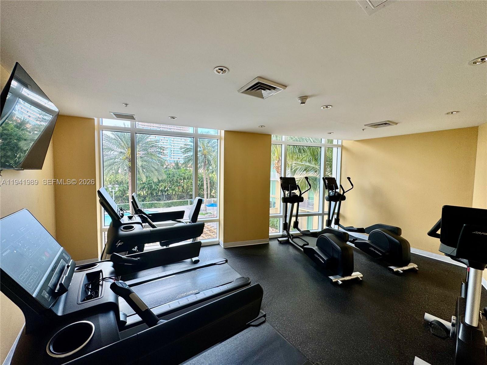 DUO CONDOMINIUM EAST - Residential Lease