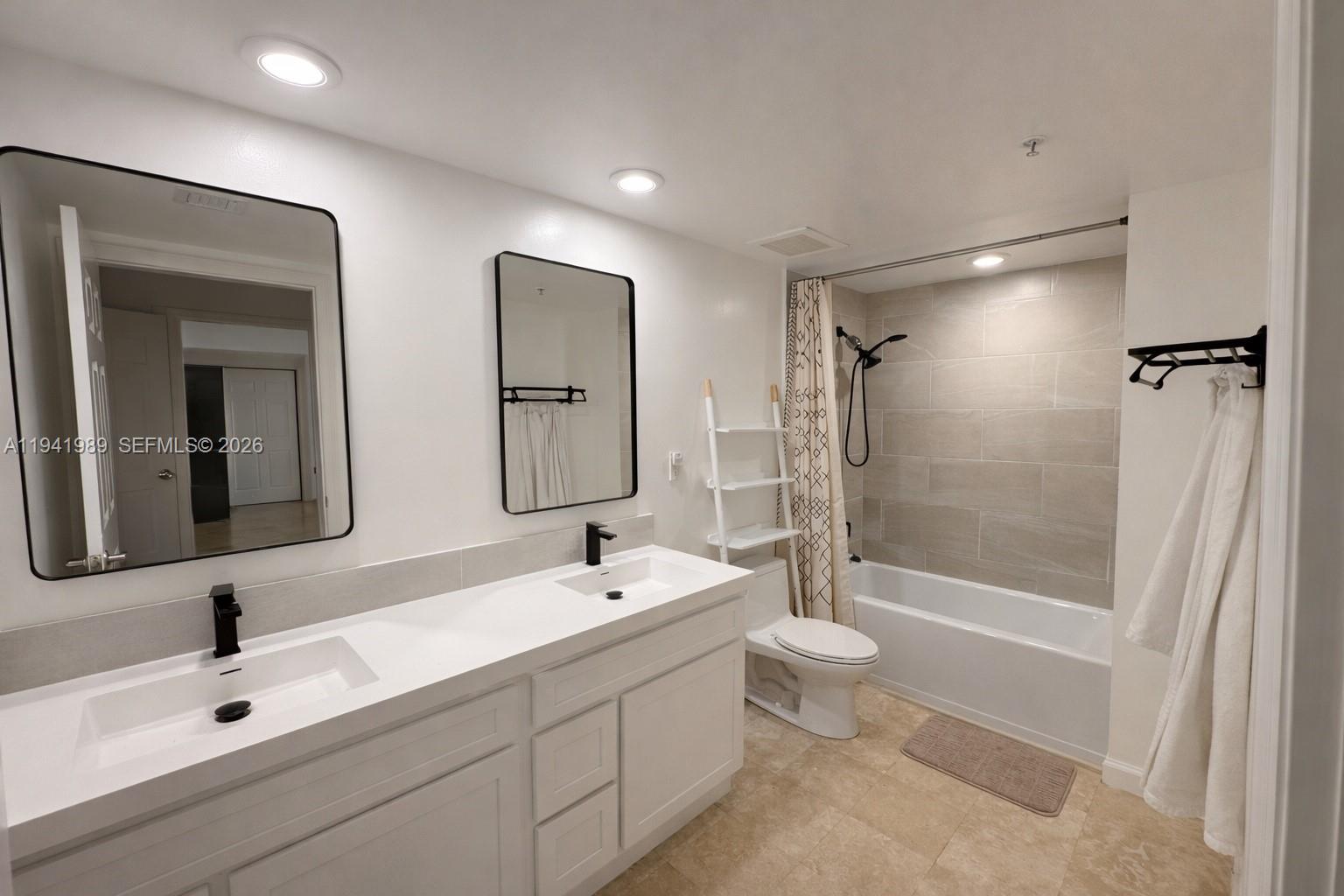 DUO CONDOMINIUM EAST - Residential Lease