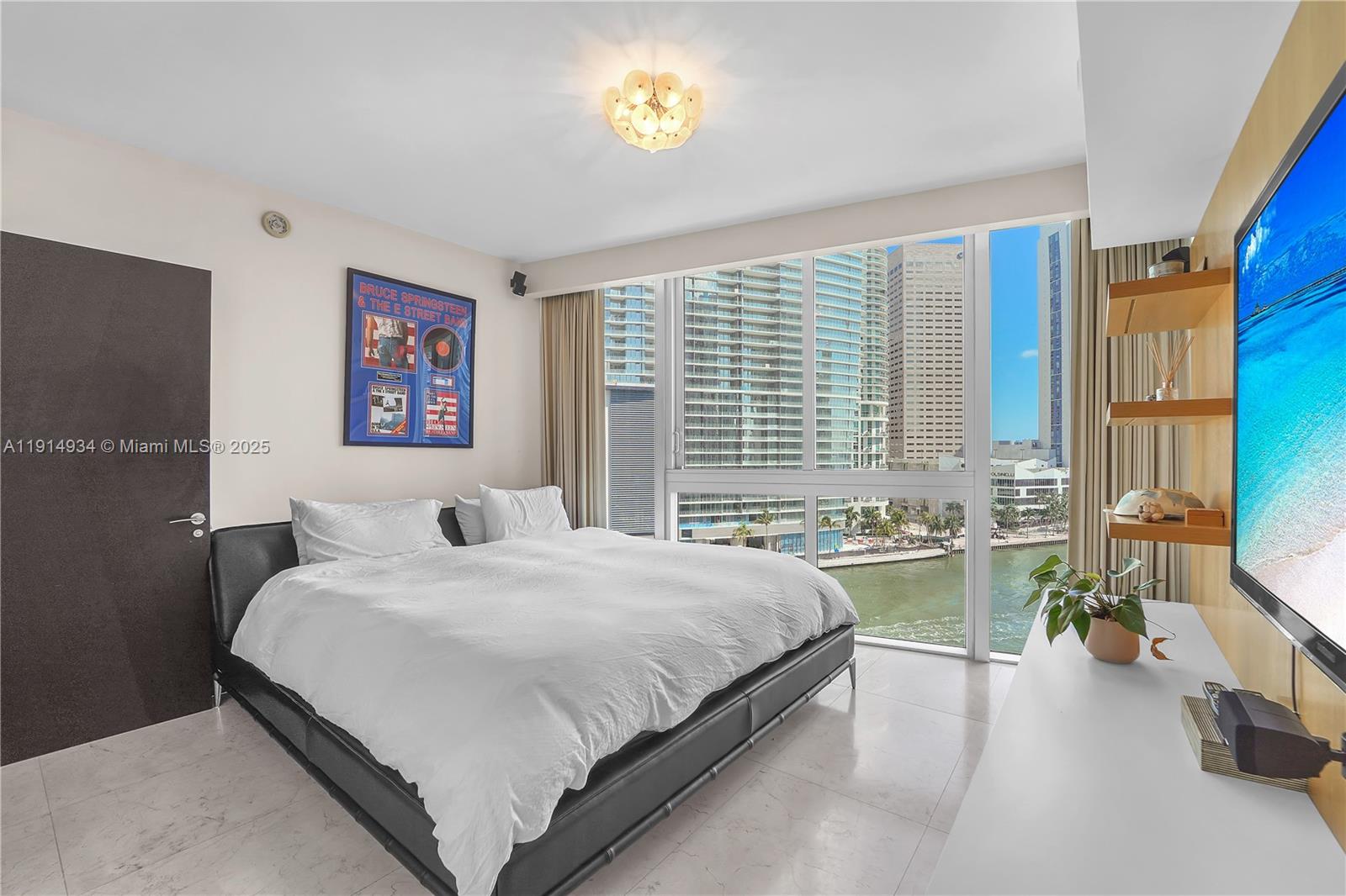 ICONBRICKELL CONDO NO 1 - Residential