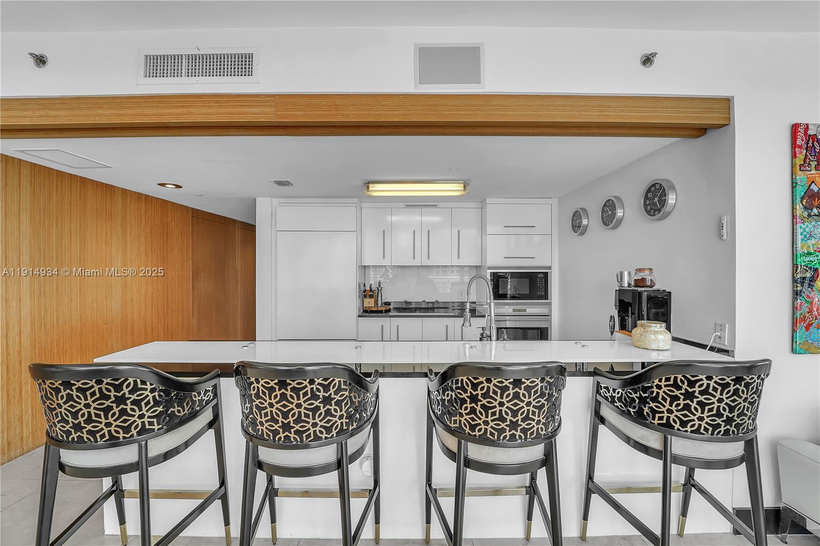 ICONBRICKELL CONDO NO 1 - Residential