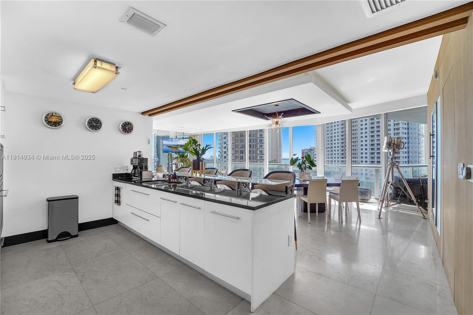 ICONBRICKELL CONDO NO 1 - Residential