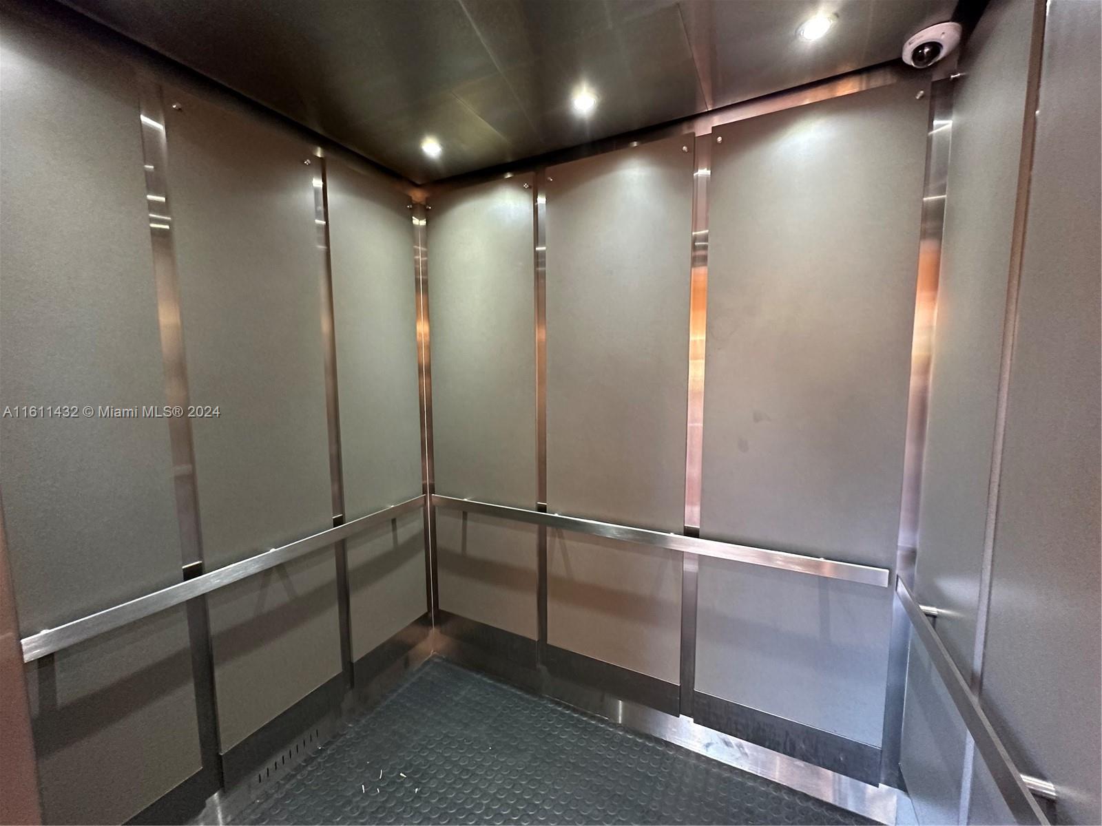 LAGO WEST CONDOMINIUM - Residential