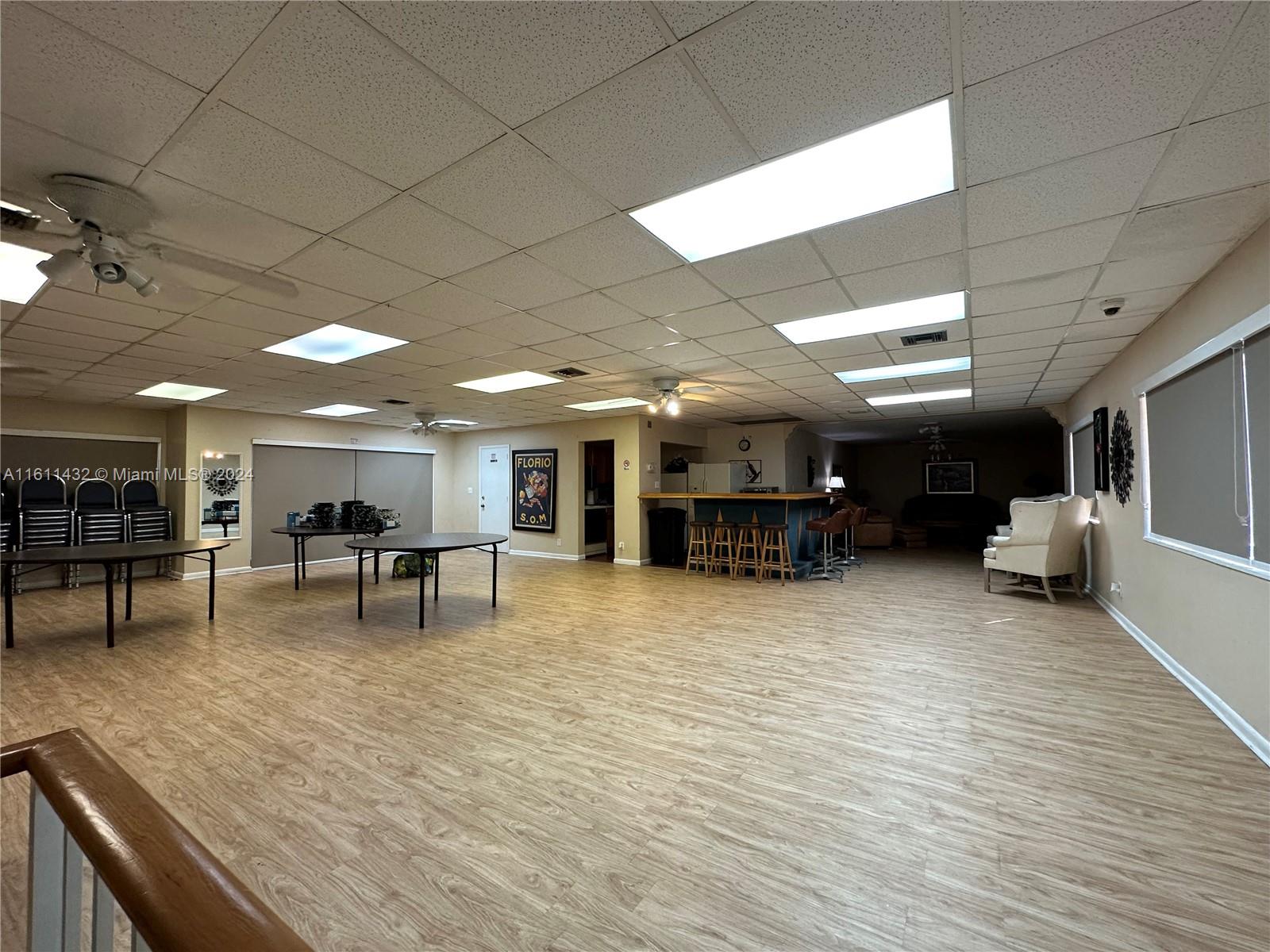 LAGO WEST CONDOMINIUM - Residential