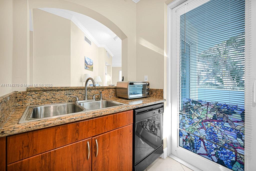 THE WAVERLY AT SURFSIDE - Residential