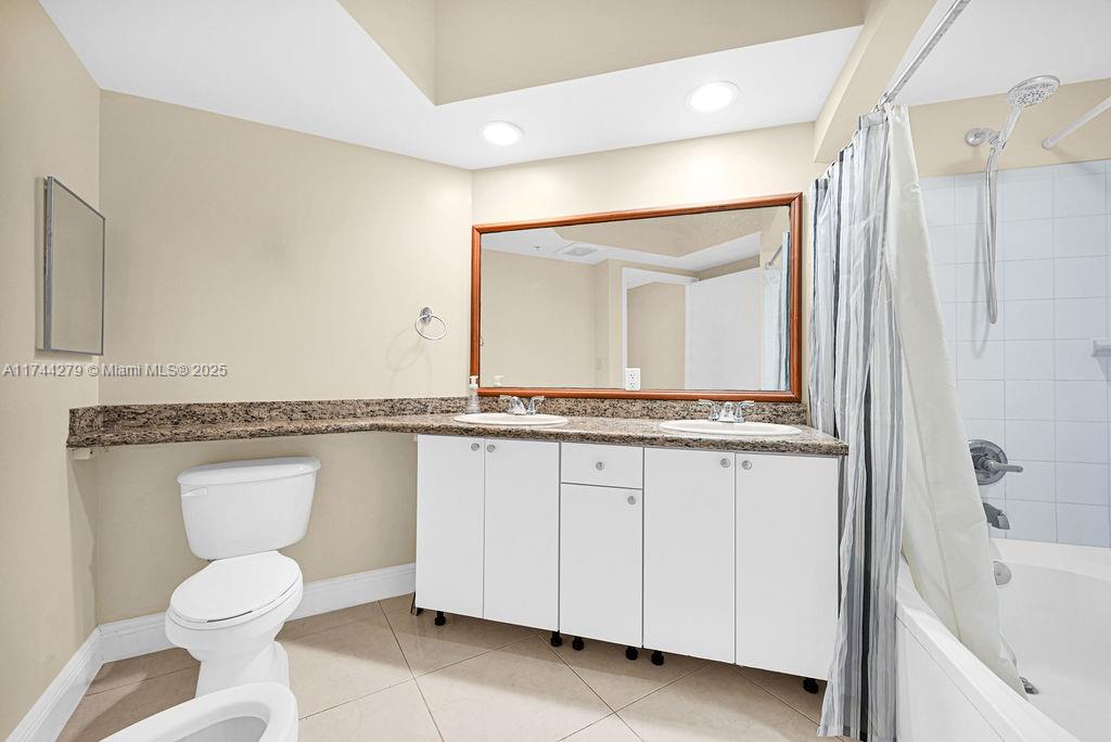 THE WAVERLY AT SURFSIDE - Residential