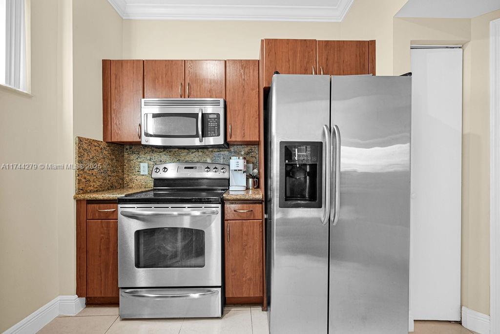 THE WAVERLY AT SURFSIDE - Residential