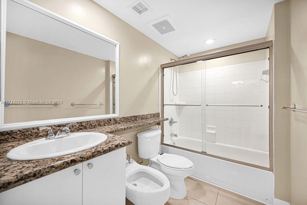 THE WAVERLY AT SURFSIDE - Residential