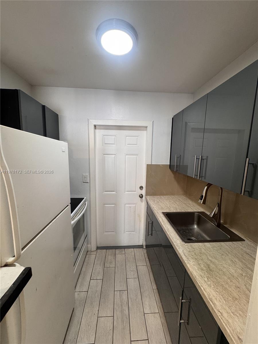 LAUDERDALE BEACH - Residential Lease