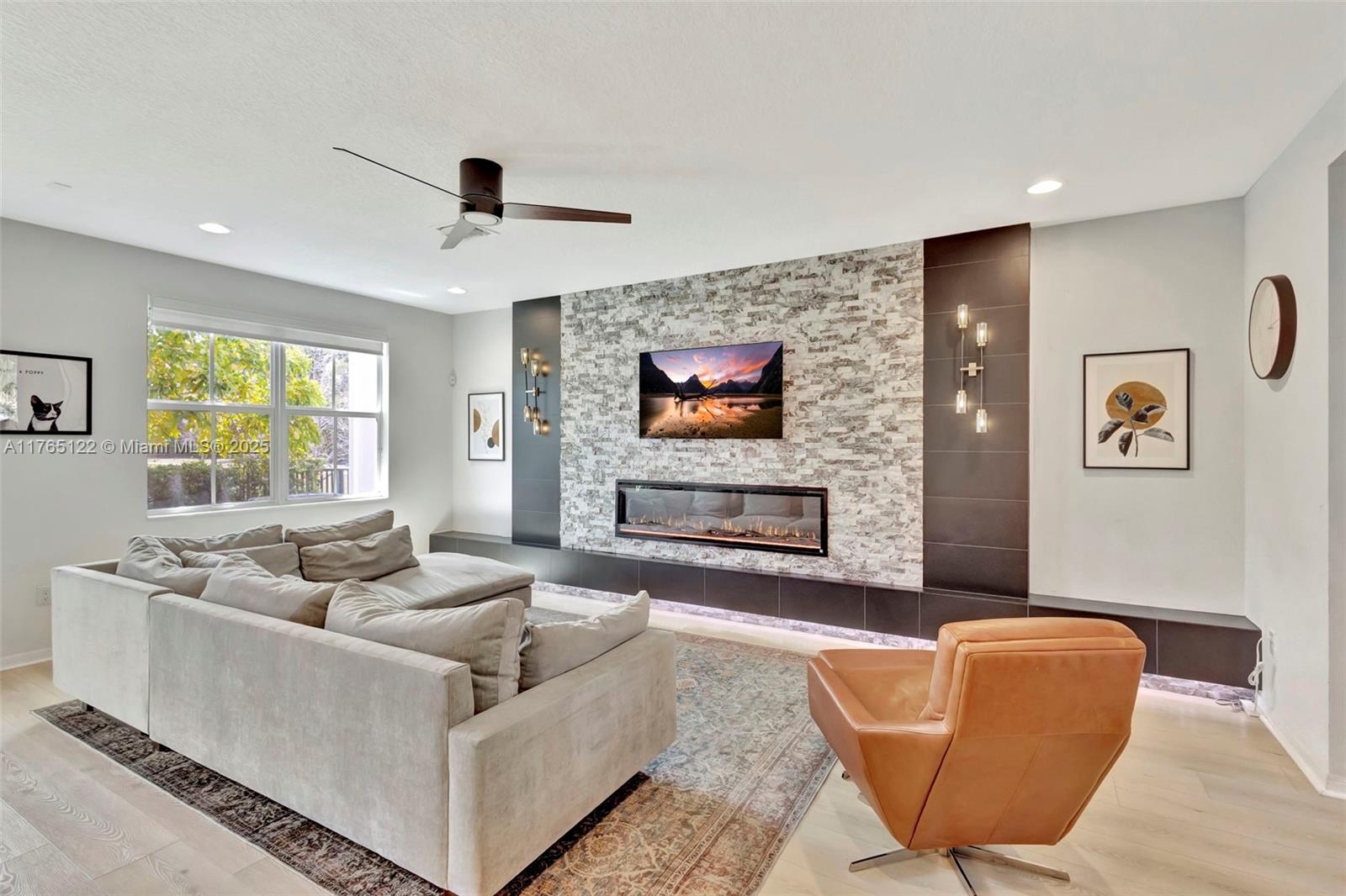 TREVI ISLE - Residential Lease