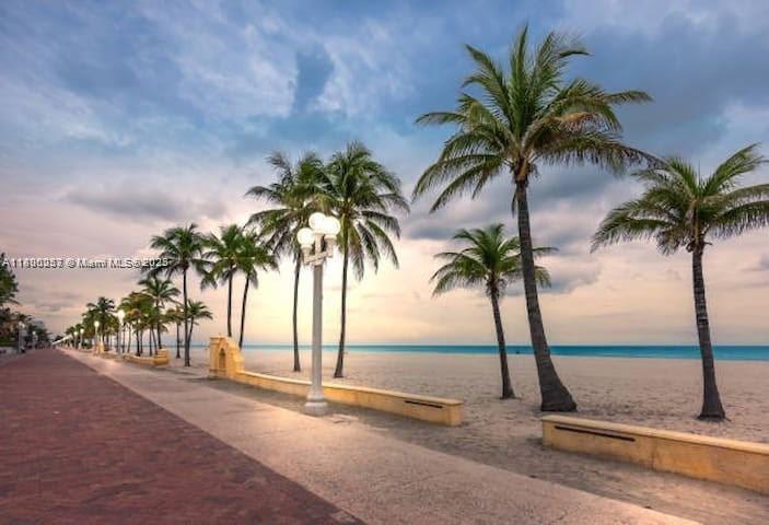 Property for Sale at Address Not Disclosed, Hallandale Beach, Broward County, Florida - Bedrooms: 4 
Bathrooms: 3  - $864,900