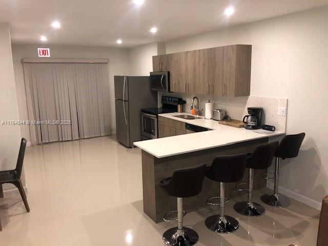 HOLLYWOOD SOUTH SIDE ADD - Residential Lease