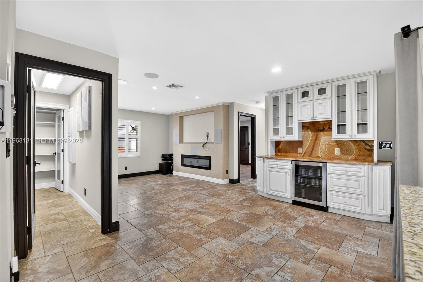 SUGAR POND MANOR OF WELLI - Residential