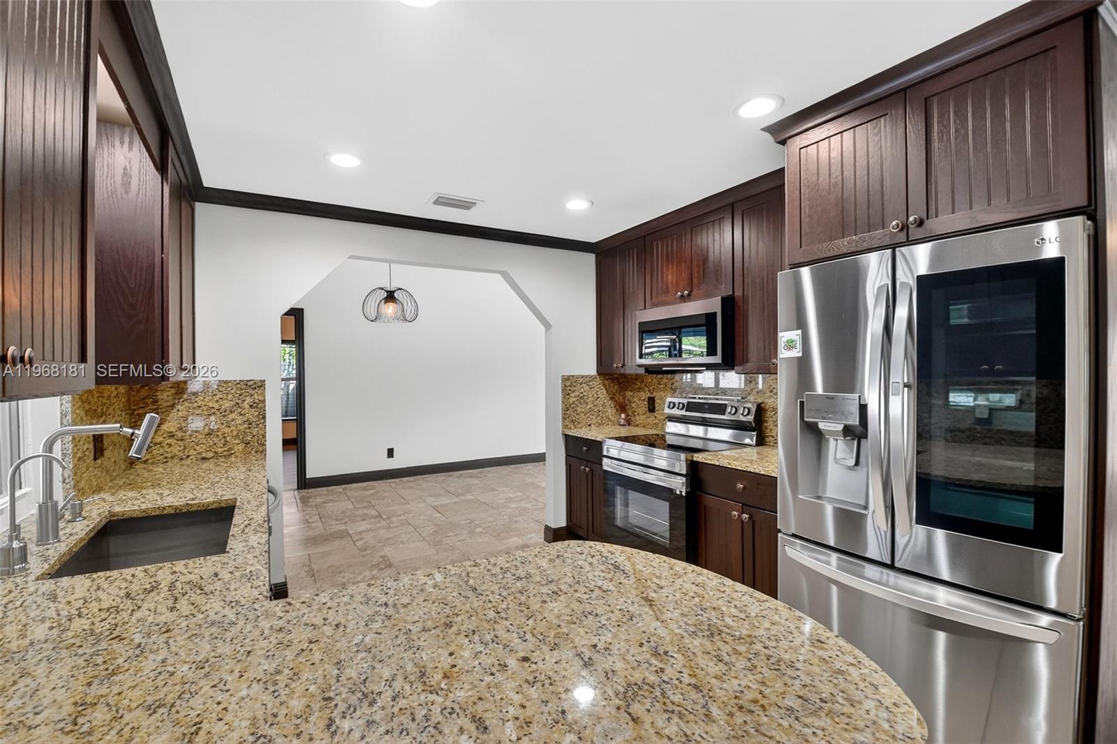 SUGAR POND MANOR OF WELLI - Residential