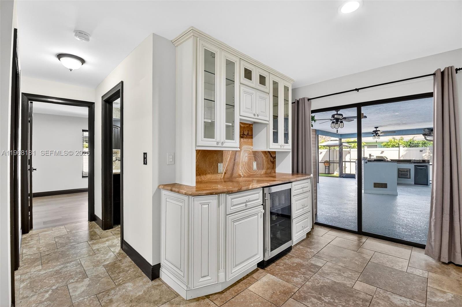 SUGAR POND MANOR OF WELLI - Residential