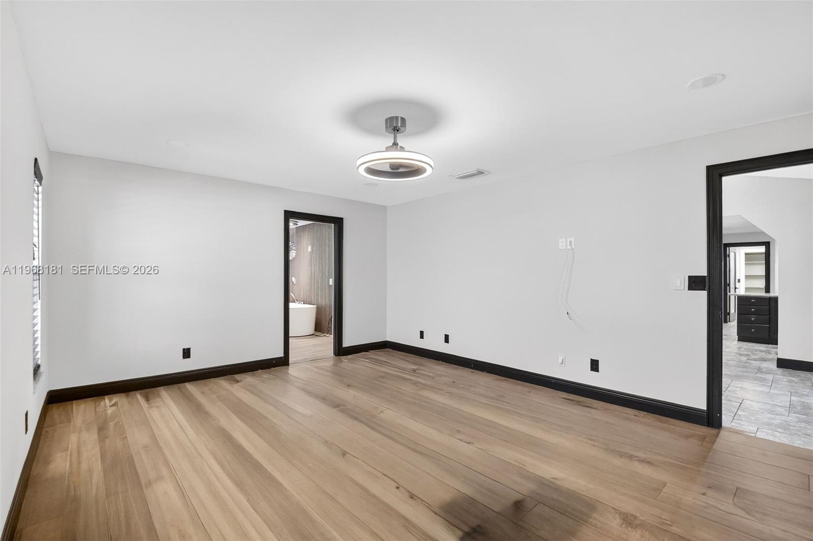 SUGAR POND MANOR OF WELLI - Residential