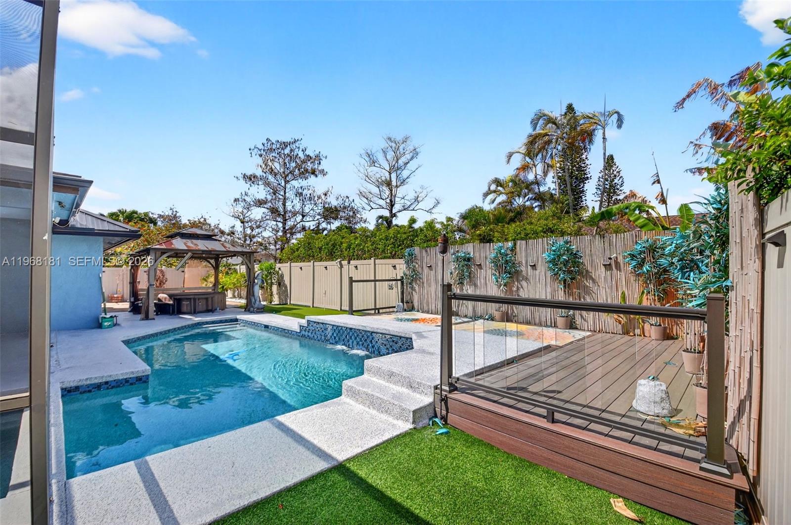 SUGAR POND MANOR OF WELLI - Residential