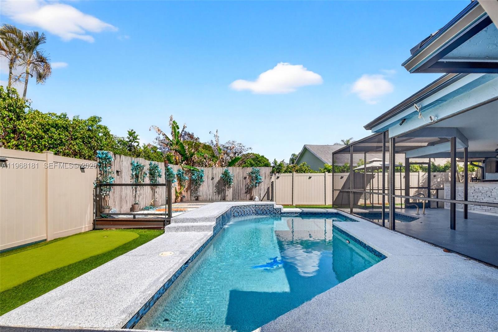 SUGAR POND MANOR OF WELLI - Residential