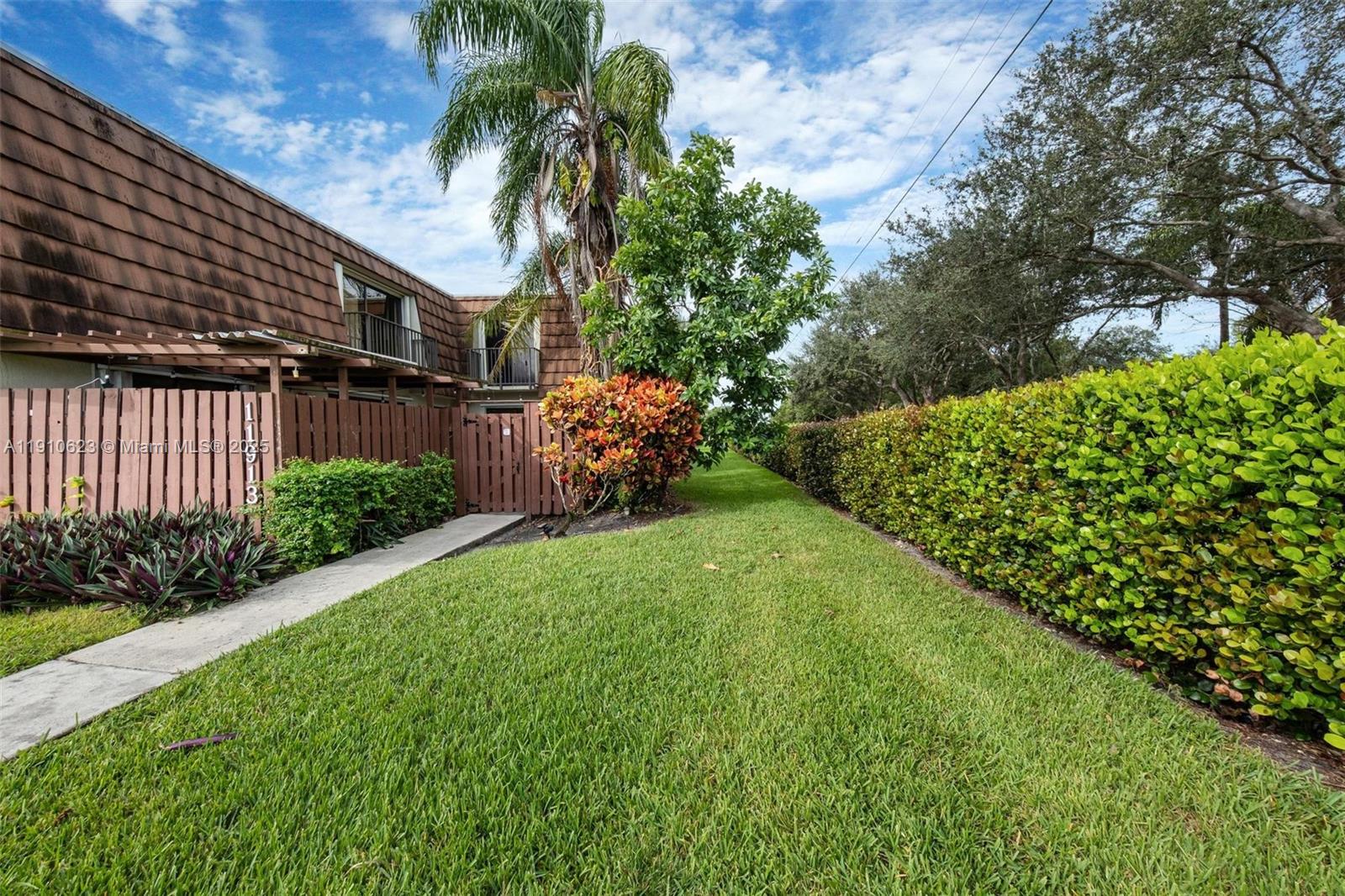 C H E ACRES - Residential Lease