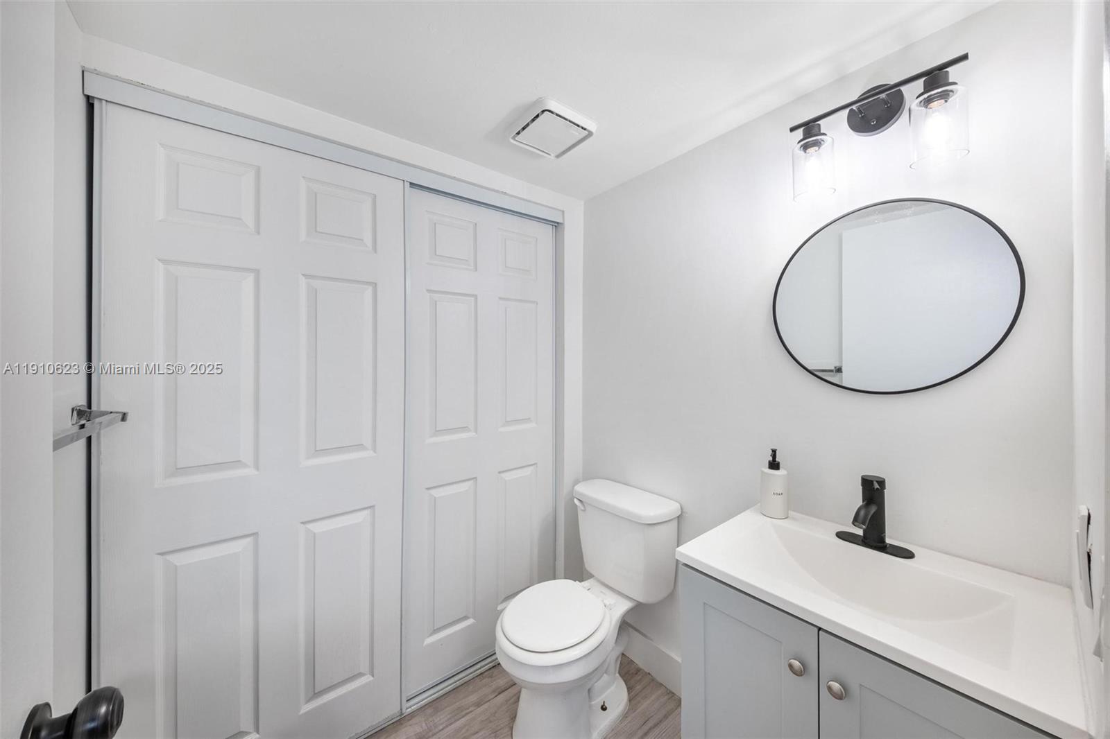 C H E ACRES - Residential Lease