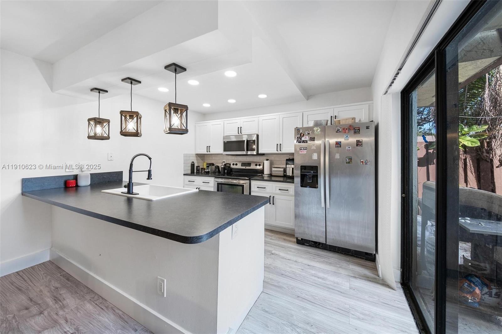 C H E ACRES - Residential Lease