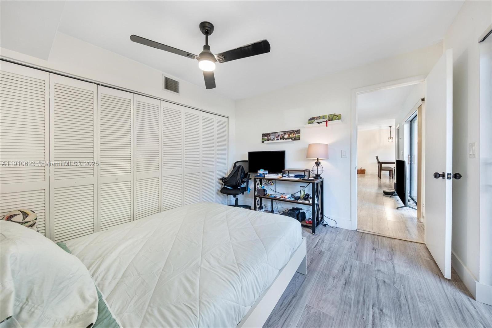 C H E ACRES - Residential Lease