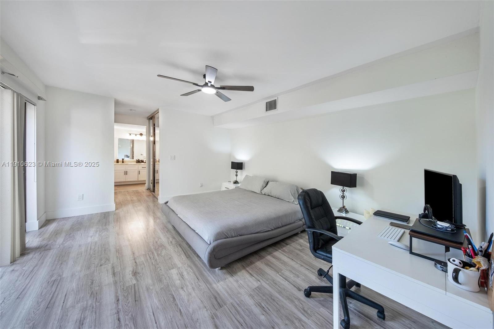 C H E ACRES - Residential Lease