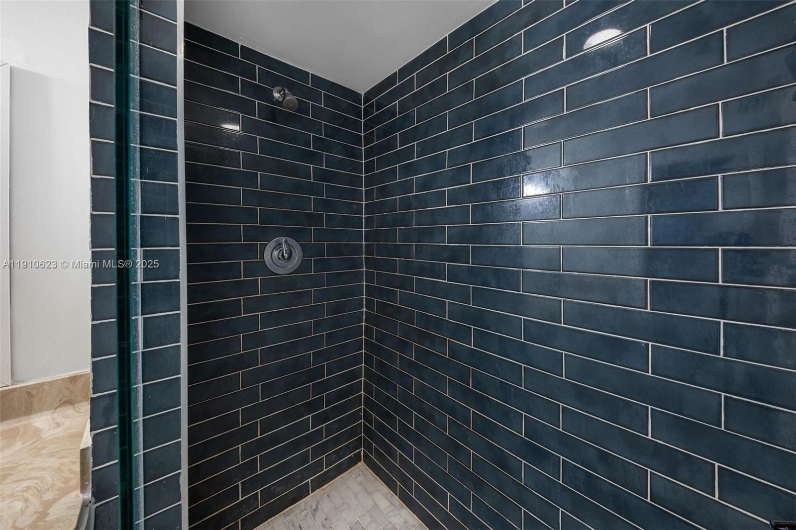 C H E ACRES - Residential Lease