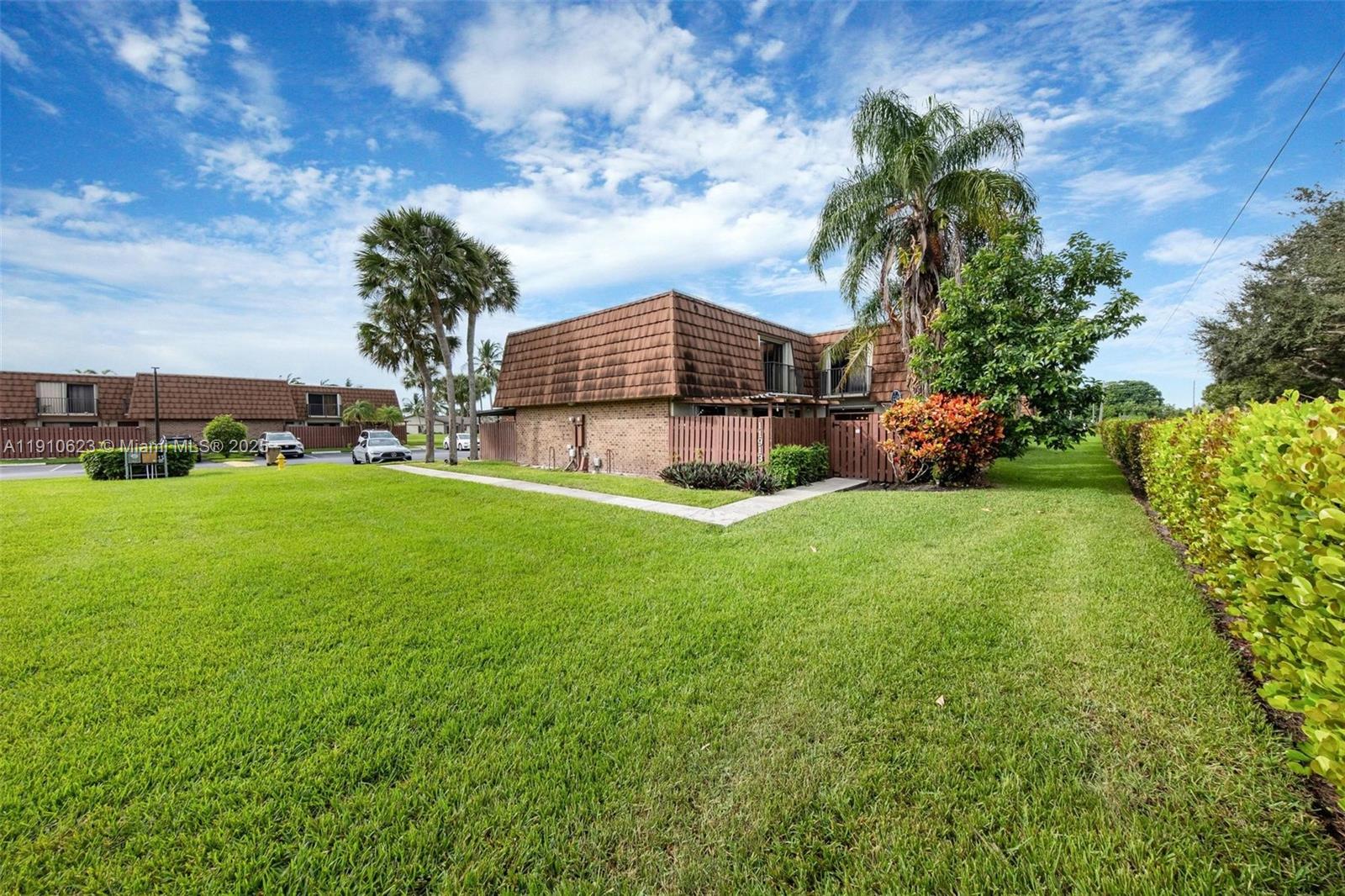 C H E ACRES - Residential Lease