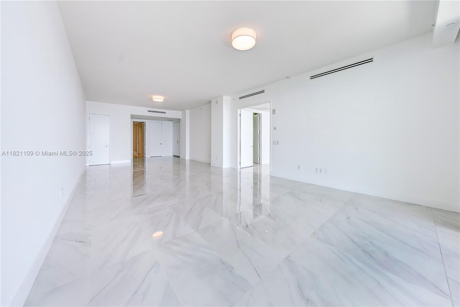 9349 Collins Ave 502