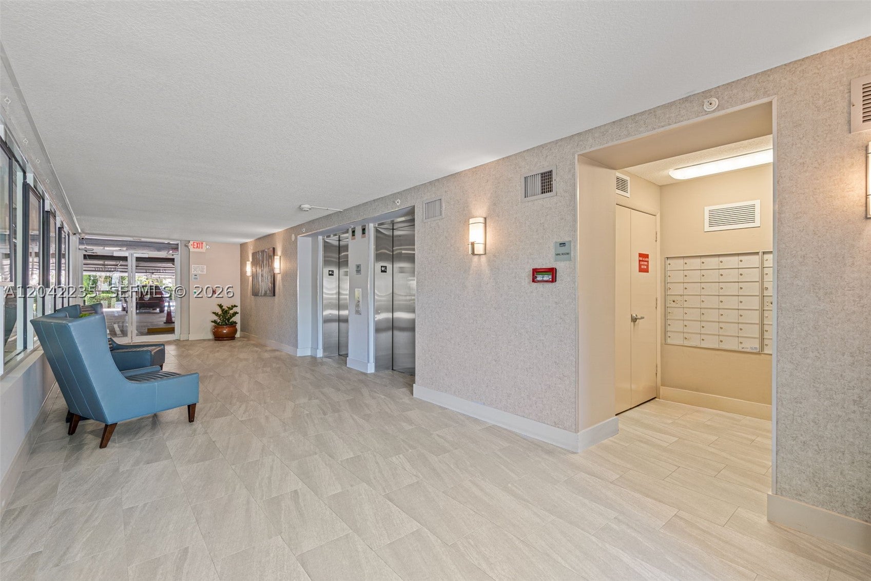 2301 Wilton Dr R207