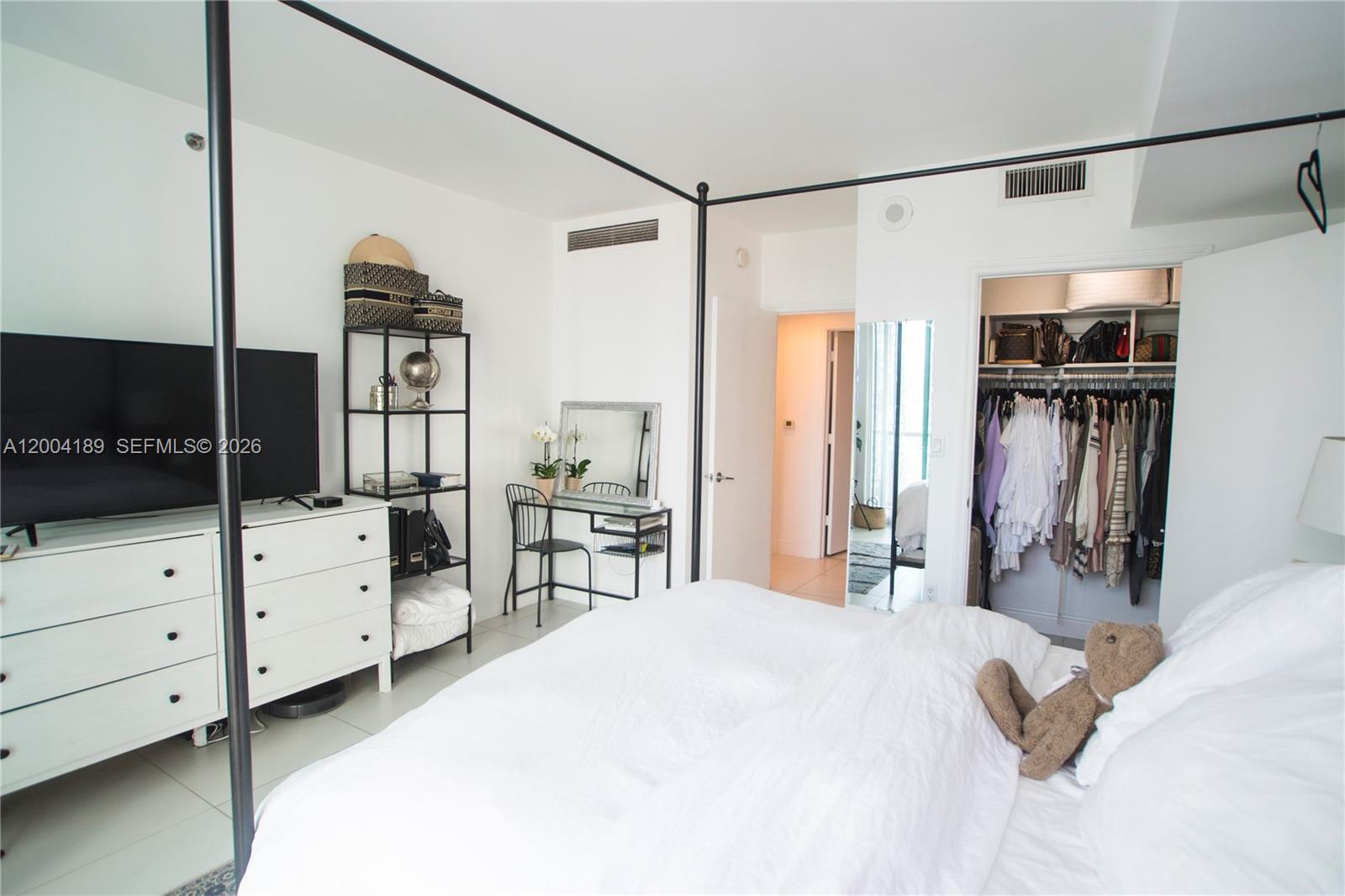 500 BRICKELL WEST CONDO - Residential Lease