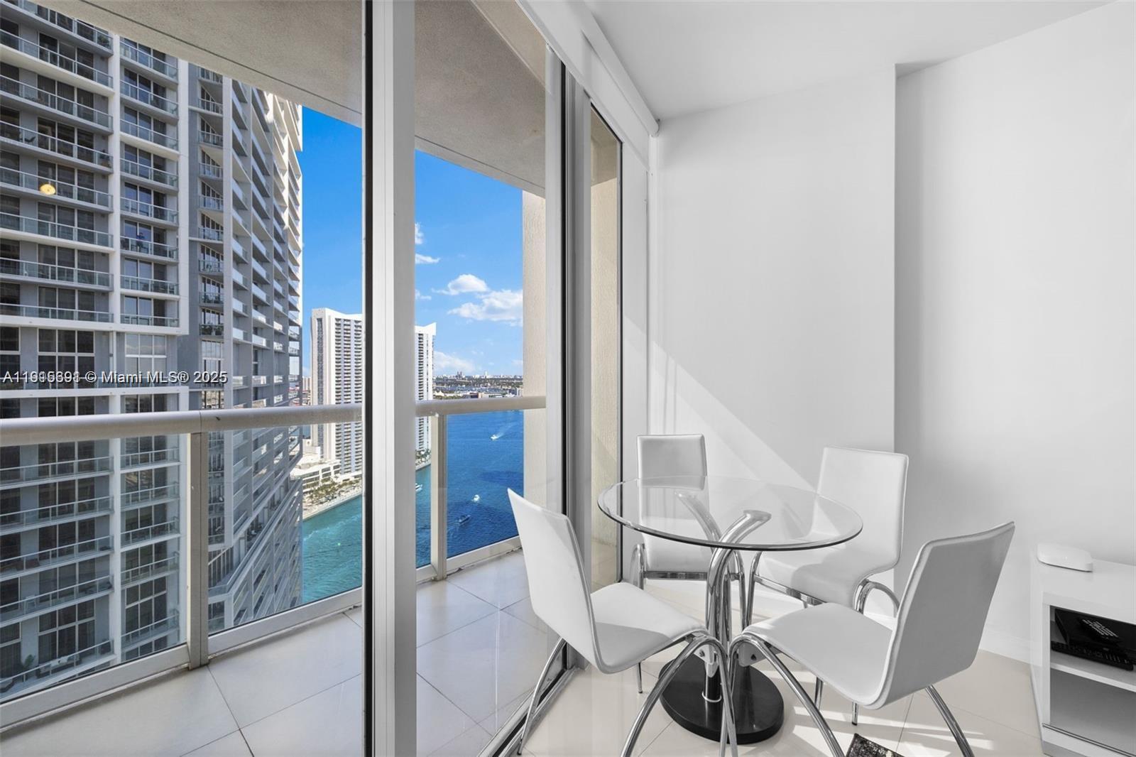 495 Brickell Ave 2206