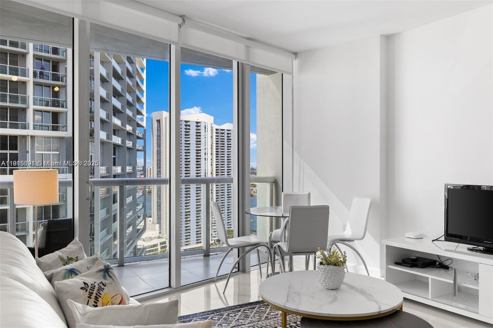 495 Brickell Ave 2206