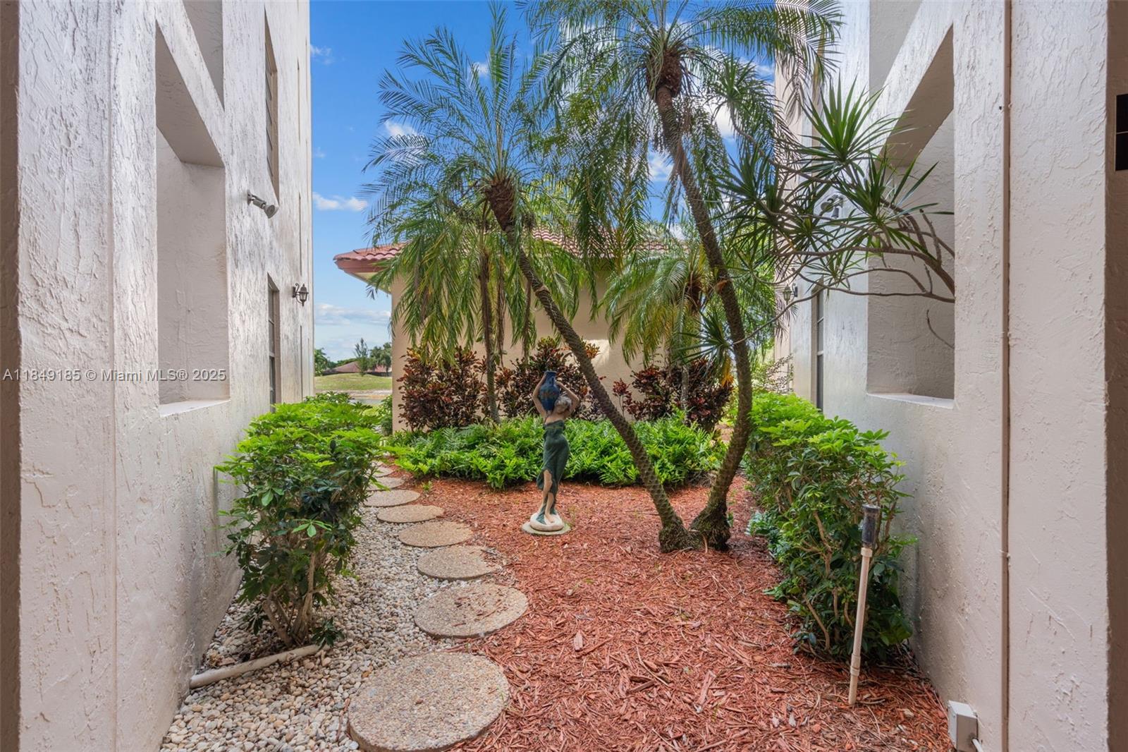 3485 Environ Blvd C205
