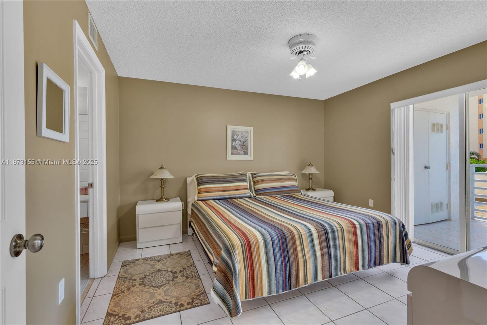 LE FRONTENAC CONDO - Residential