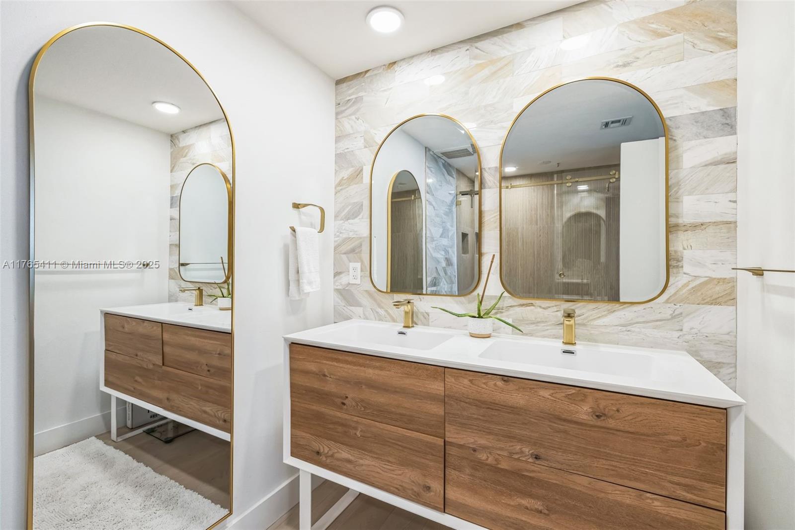 REGATTA AT INDIAN CREEK C - Residential